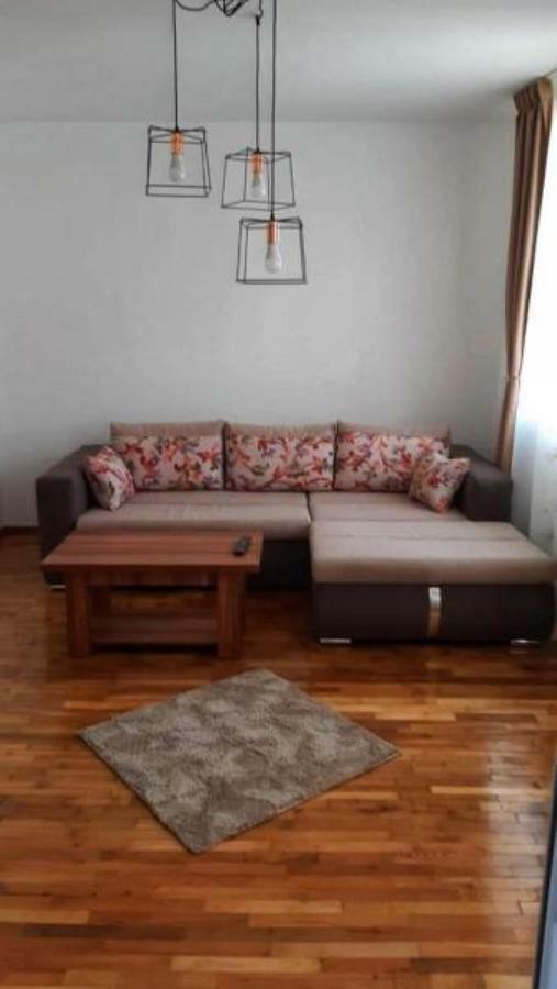 Casa Alise-Luise Appartement Braşov Buitenkant foto