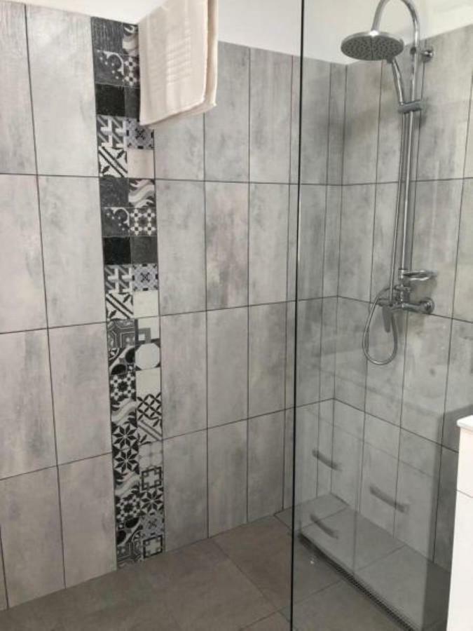 Casa Alise-Luise Appartement Braşov Buitenkant foto